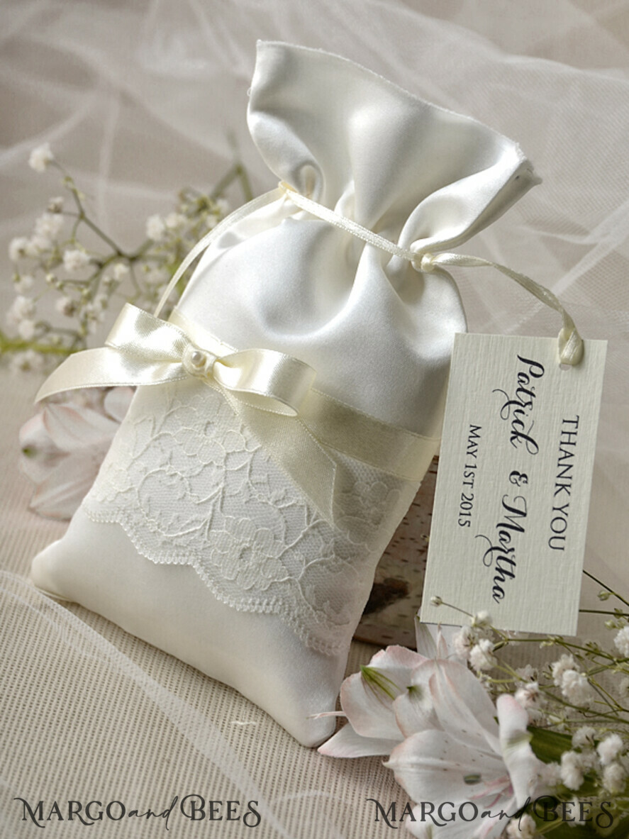 cute wedding favor cards, Lace Satin Bag