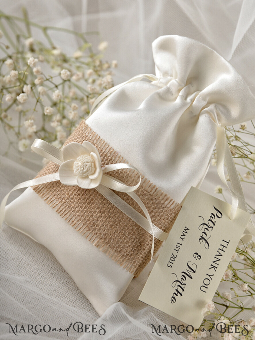 guests favor ideas, Saltin Lace Bags