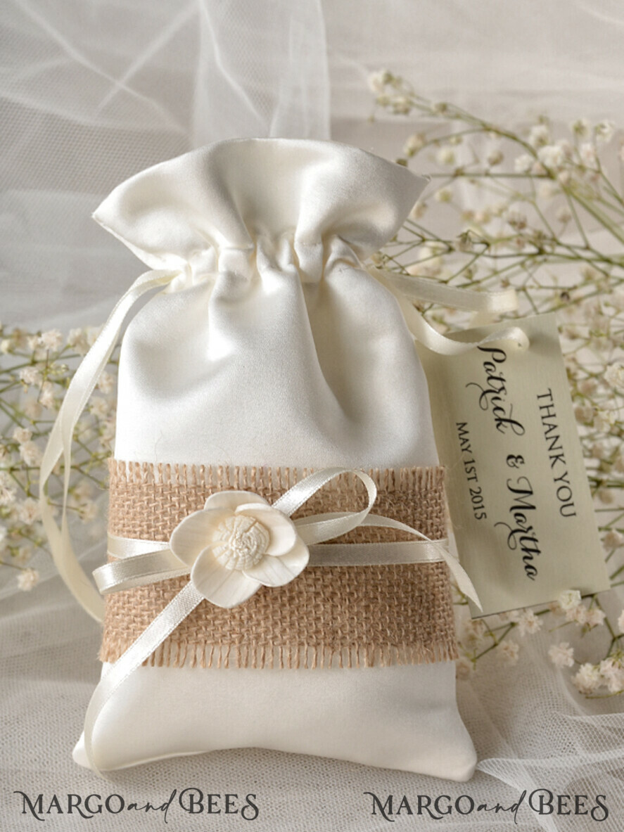guests favor ideas, Saltin Lace Bags
