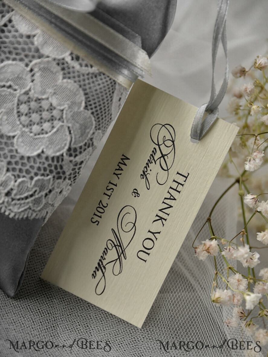 WEDDING FAVORS Favor Bags Satin and Lace cute wedding favor cards, Saltin Lace Bags