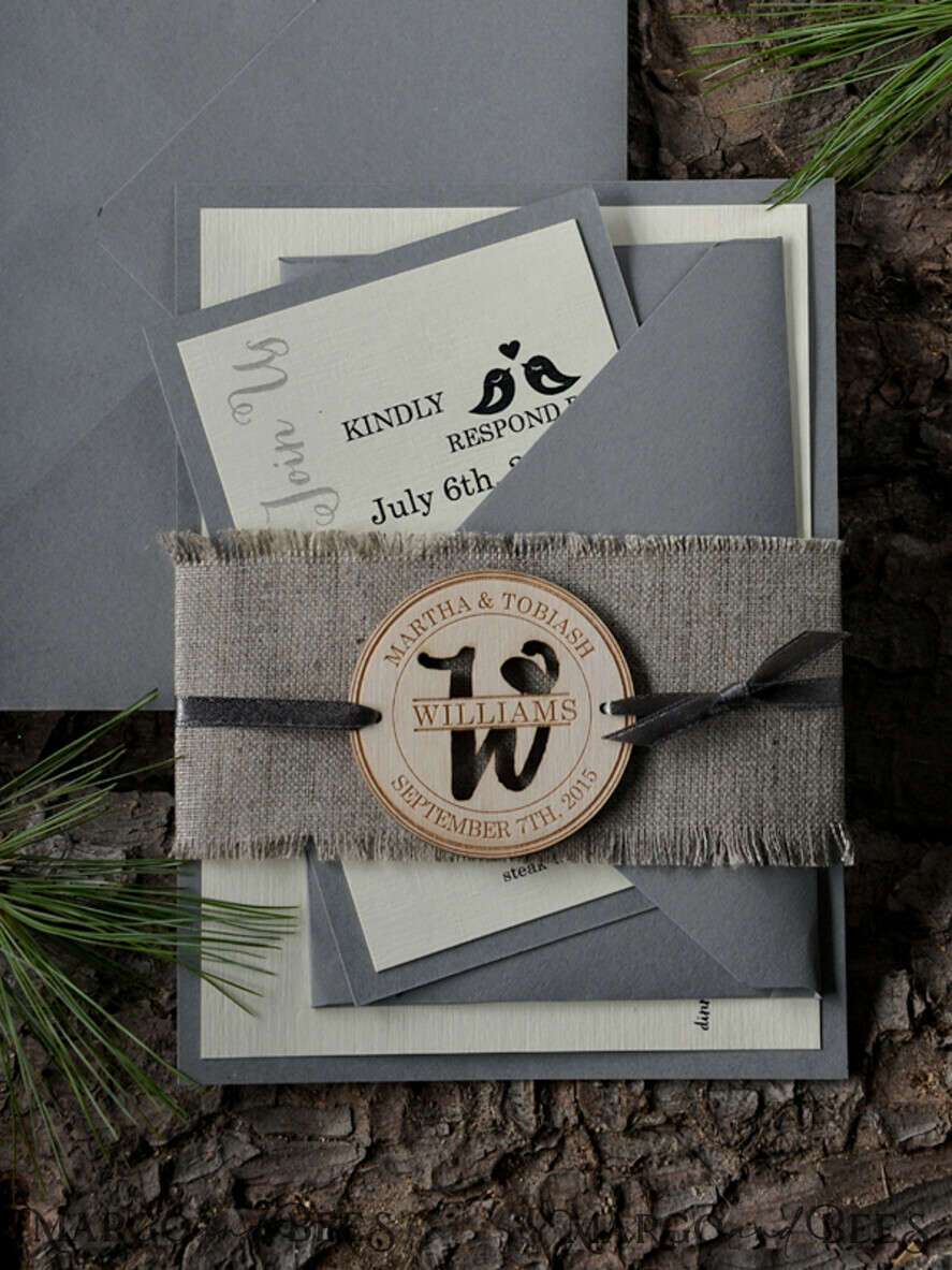 HOCHZEITS EINLADUNGEN Wald / Berge / Waldlandschaft Thema Einzigartige Hochzeitseinladungen, Holz-Einladungen