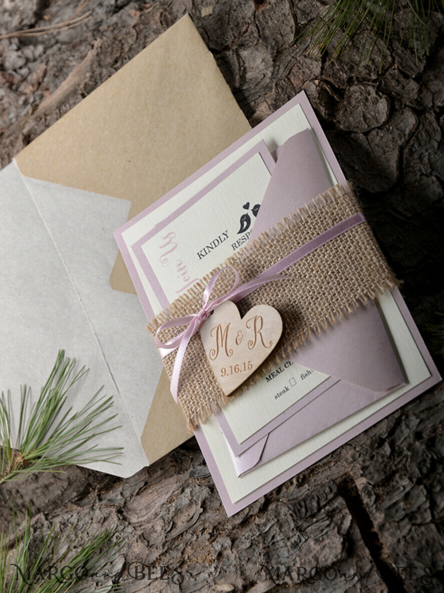 HOCHZEITS EINLADUNGEN Wald / Berge / Waldlandschaft Thema Personalisierte Hochzeitskarten, Holz-Einladungen