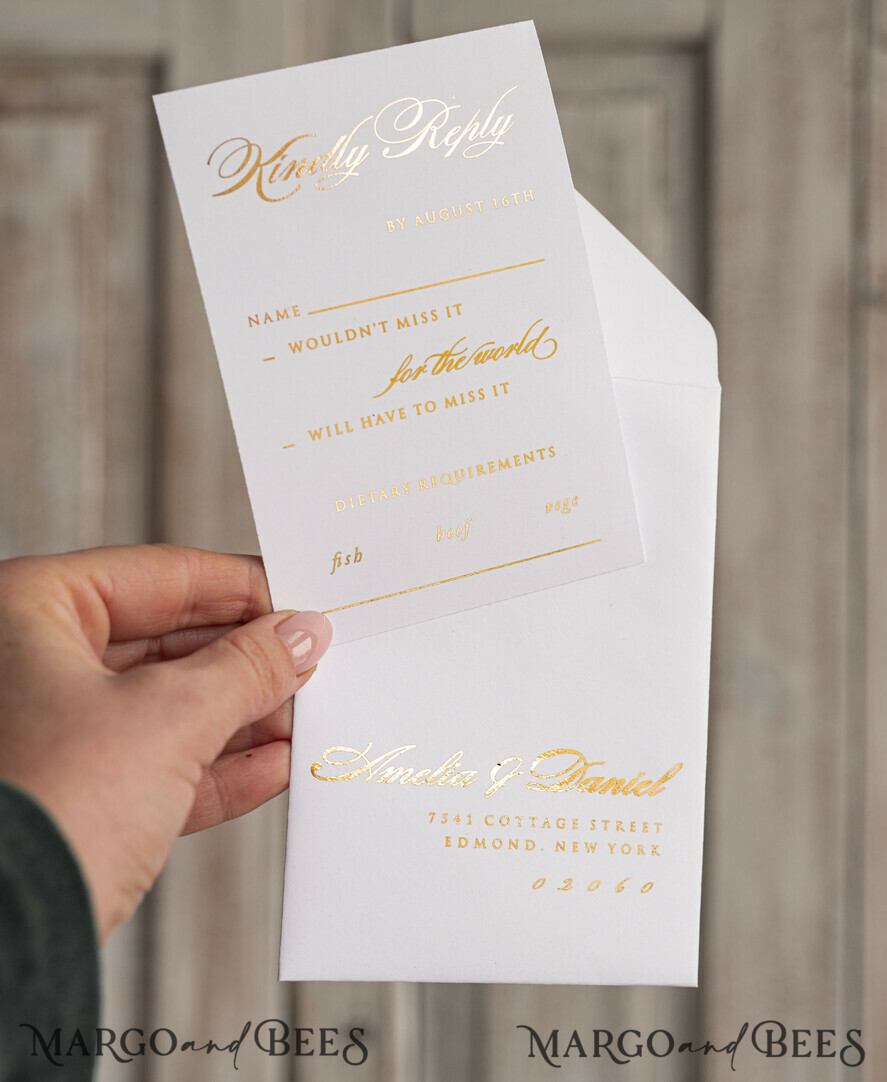 HOCHZEITS EINLADUNGEN Gold / Roségold / Silber / Glitzer Perlenbesetzte maßgeschneiderte elegante reinweiße Gold-Hochzeits-Einladungssuite, perlenbesetzte Hochzeitskarten, luxuriöse Hochzeitsstationery, Seidenband, vellum-beadetes Etui mit Ihrem Monogramm.