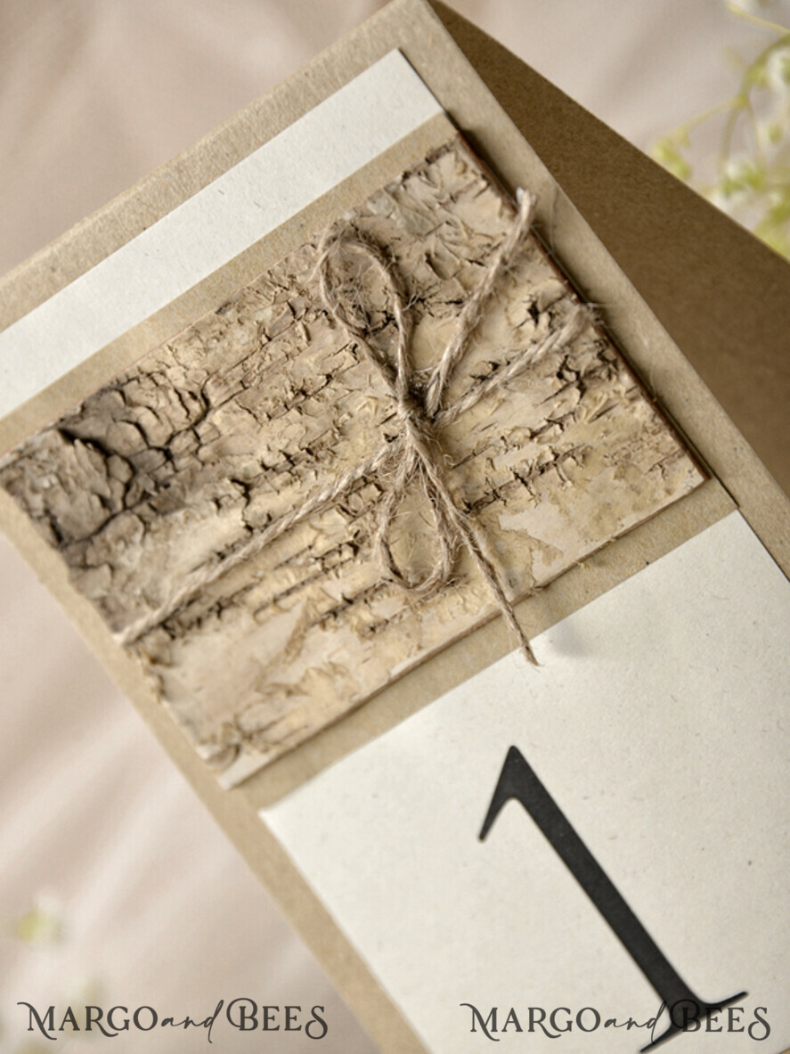 TISCHDEKORATIONSCHILDER Holz Eco Rustikale Tischnummern Rustikale Hochzeitstischnummern mit Jute-Schnur und Holzdekoration, Scheunenhochzeit Tischkarten, Holz Eco romantische personalisierte Karten, einfache ecru rustikale Karten