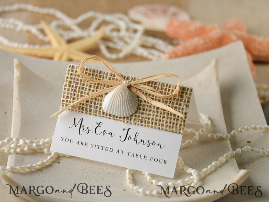 PLACE CARDS / TABLE CARDS Beach/marine/ Destionation Wedding Theme Marine White Place Cards with Seashell and Raffia Twine, Elegant Name Tags For Your Wedding Tables, Editable Text, Natural Burlap Sea Wedding Escort Cards