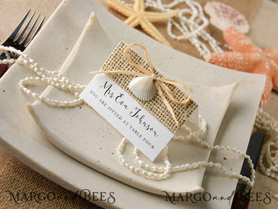 PLACE CARDS / TABLE CARDS Beach/marine/ Destionation Wedding Theme Marine White Place Cards with Seashell and Raffia Twine, Elegant Name Tags For Your Wedding Tables, Editable Text, Natural Burlap Sea Wedding Escort Cards