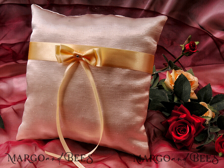 Presoanlised wedding Ring box for 2 or 3 rings