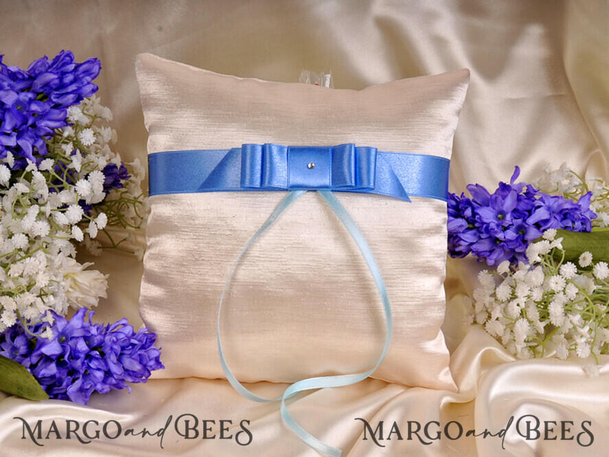 Presoanlised wedding Ring box for 2 or 3 rings