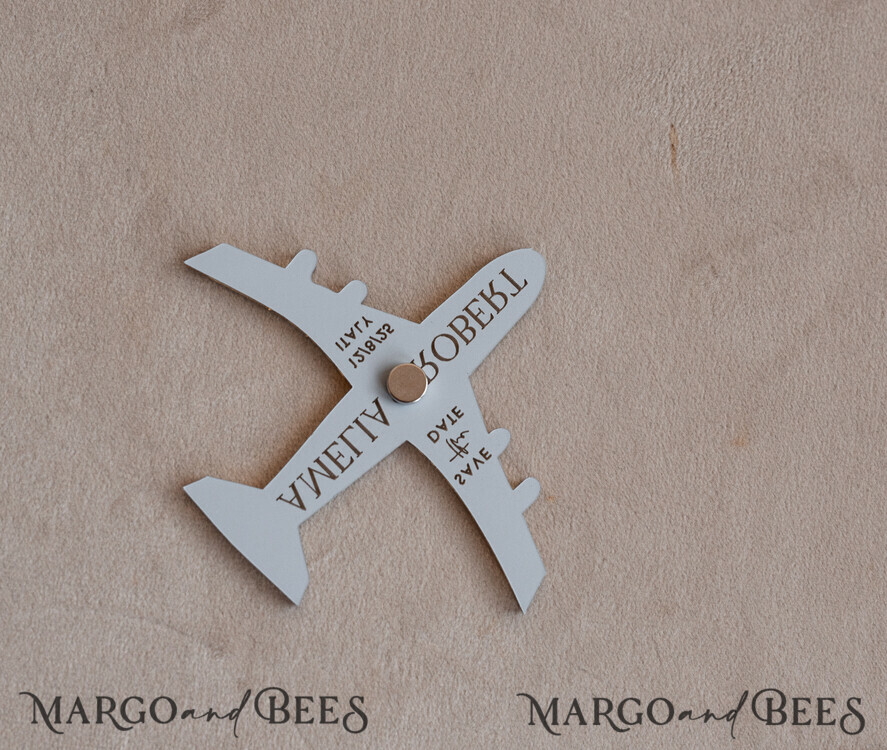 DATEN MERKEN Strand-Reise-Magnete Salbeigrüne goldene Flugzeugmagnete Save The Date Karten Boardingpass Reise Flugzeug Save The Dates Hochzeitsdestination Magnete