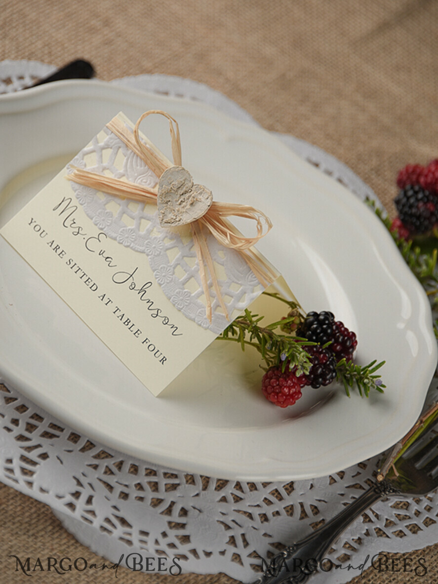 PLACE CARDS / TABLE CARDS rustic and lace Romantic Ecru Lace Wedding Place Cards, Blush Pink Name Tags with Raffia Twine and Wooden Heart, Elegant Wedding Stationery, Rustic Escort Cards, Editable Text
