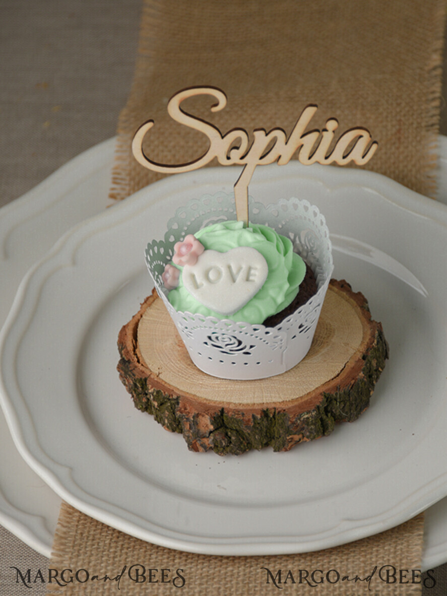 PLACE CARDS / TABLE CARDS Acrylic Gold Clear / Wood 3D Custom Wedding 3D Wood Place Cards with Stand, Rustic Name Wooden Escort Cards, Boho Laser Cut Name Cards, Guest Names Wedding Cards, Guest Names Escort Cards