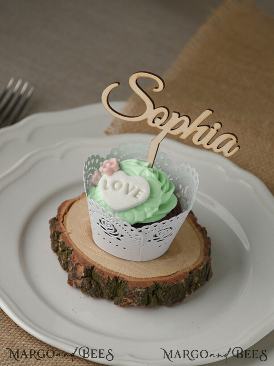 PLACE CARDS / TABLE CARDS Acrylic Gold Clear / Wood 3D Custom Wedding 3D Wood Place Cards with Stand, Rustic Name Wooden Escort Cards, Boho Laser Cut Name Cards, Guest Names Wedding Cards, Guest Names Escort Cards