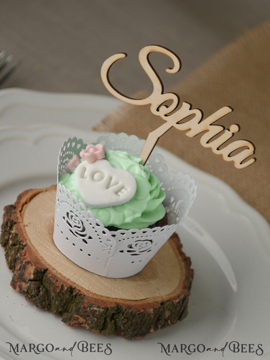 PLACE CARDS / TABLE CARDS Acrylic Gold Clear / Wood 3D Custom Wedding 3D Wood Place Cards with Stand, Rustic Name Wooden Escort Cards, Boho Laser Cut Name Cards, Guest Names Wedding Cards, Guest Names Escort Cards
