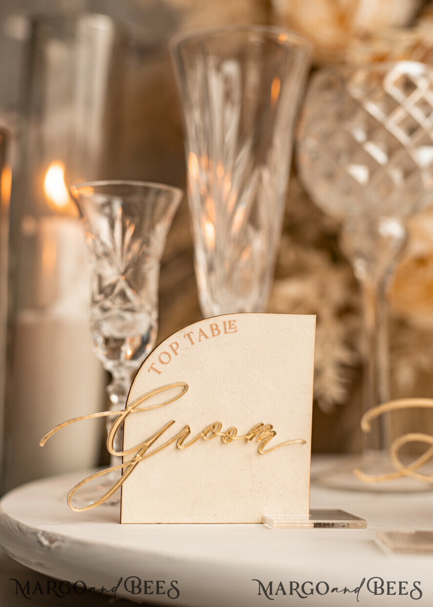 PLACE CARDS / TABLE CARDS Acrylic Gold Clear / Wood 3D Ivory Wedding Place Cards, Modern half arch Velvet Acrylic Place card with stand, Wedding seat gold Cards, Velvet Mirror gold Name Card, Editable Text