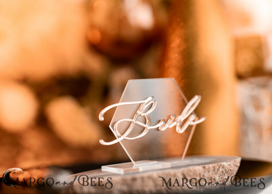 PLACE CARDS / TABLE CARDS Acrylic Gold Clear / Wood 3D Modern Hexagon Acrylic Gold Place card with stand, Wedding hexagon Golden Seat Cards, Geometric Clear Name Card premium, luxury seating card, Editable Text
