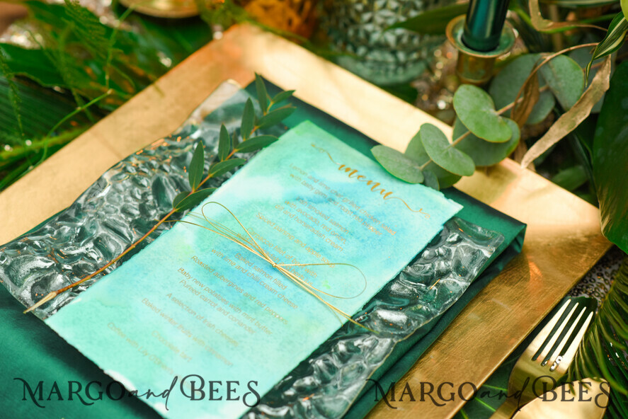 MENÜ & PROGRAMME
Glitzer/ Luxus Premium Minimalistisches Aquarell Hochzeitsmenü, Einfach elegante grüne Menükarten mit goldener Schnur, Romantisches Dinner-Menü mit gezacktem Rand für eine grüne Hochzeit, Einzigartige Schreibwaren