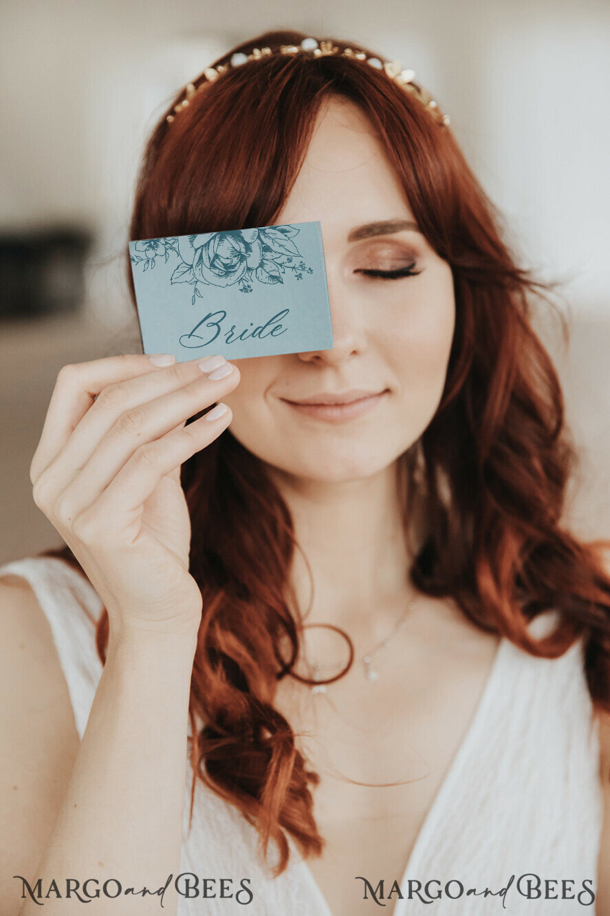 PLACE CARDS / TABLE CARDS Romantic Boho/ Botanical/ Floral Dusty Blue Wedding Place Cards Floral Graphic, Botanical Name Tags, Elegant Wedding Table Decor, Boho Place Cards, Delicate Name Tags For Your Wedding Tables