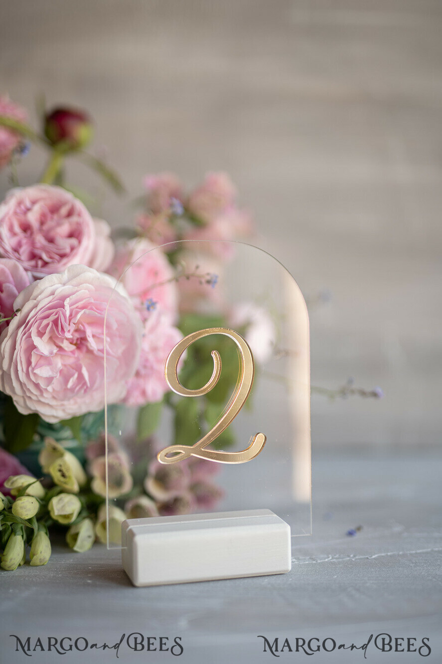 TABLE DECOR SIGNS Acrylic table decor Numbers Acrylic Arch Table Numbers, Clear Acrylic and gold Sign, Transparent Plexi Table Numbers, Luxury Wedding Table Decor, Wedding Signage Gold mirror table numbers