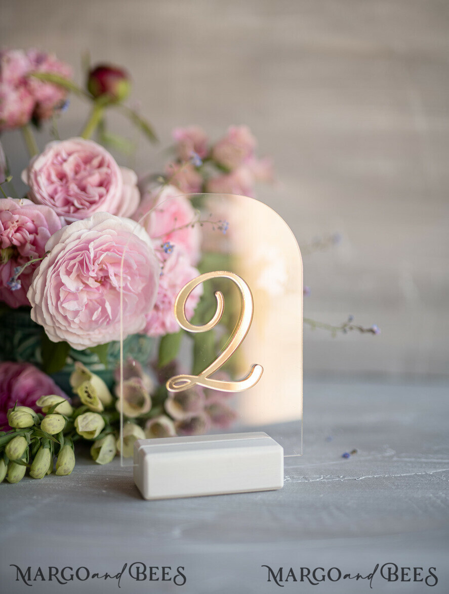 TABLE DECOR SIGNS Acrylic table decor Numbers Acrylic Arch Table Numbers, Clear Acrylic and gold Sign, Transparent Plexi Table Numbers, Luxury Wedding Table Decor, Wedding Signage Gold mirror table numbers