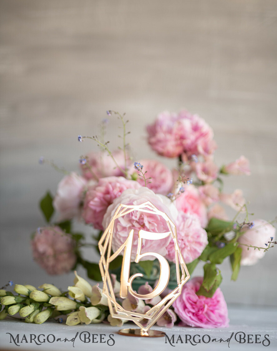 TABLE DECOR SIGNS Acrylic table decor Numbers Acrylic Gold Table Numbers, Geometric Acrylic and gold Sign, Gold Plexi Table Numbers, Luxury Wedding Table Decor,3D Wedding Signage Golden mirror table numbers
