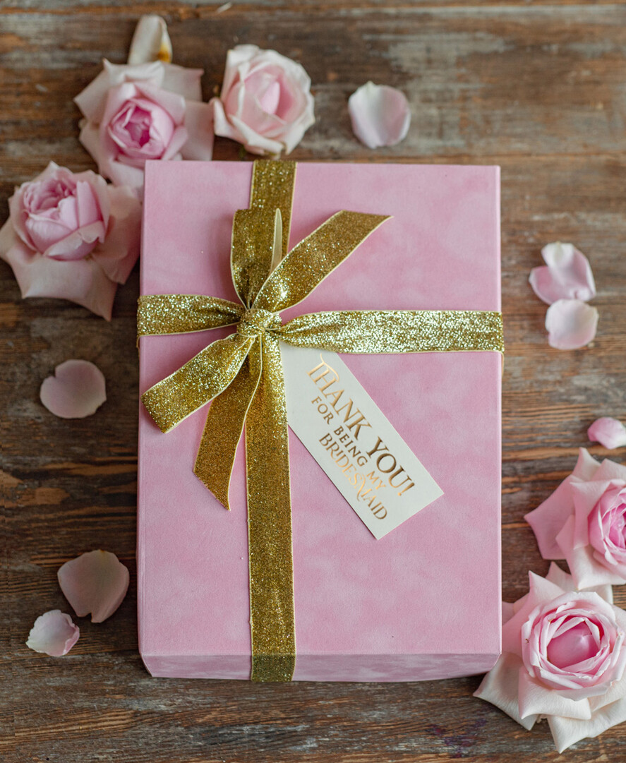 BRIDESMAID/BEST MAN BOX BRIDESMAID THANK YOU Thank You Box Bridesmaid Gold Blush thanks box gratitude gift box robe beauty set maid of honor