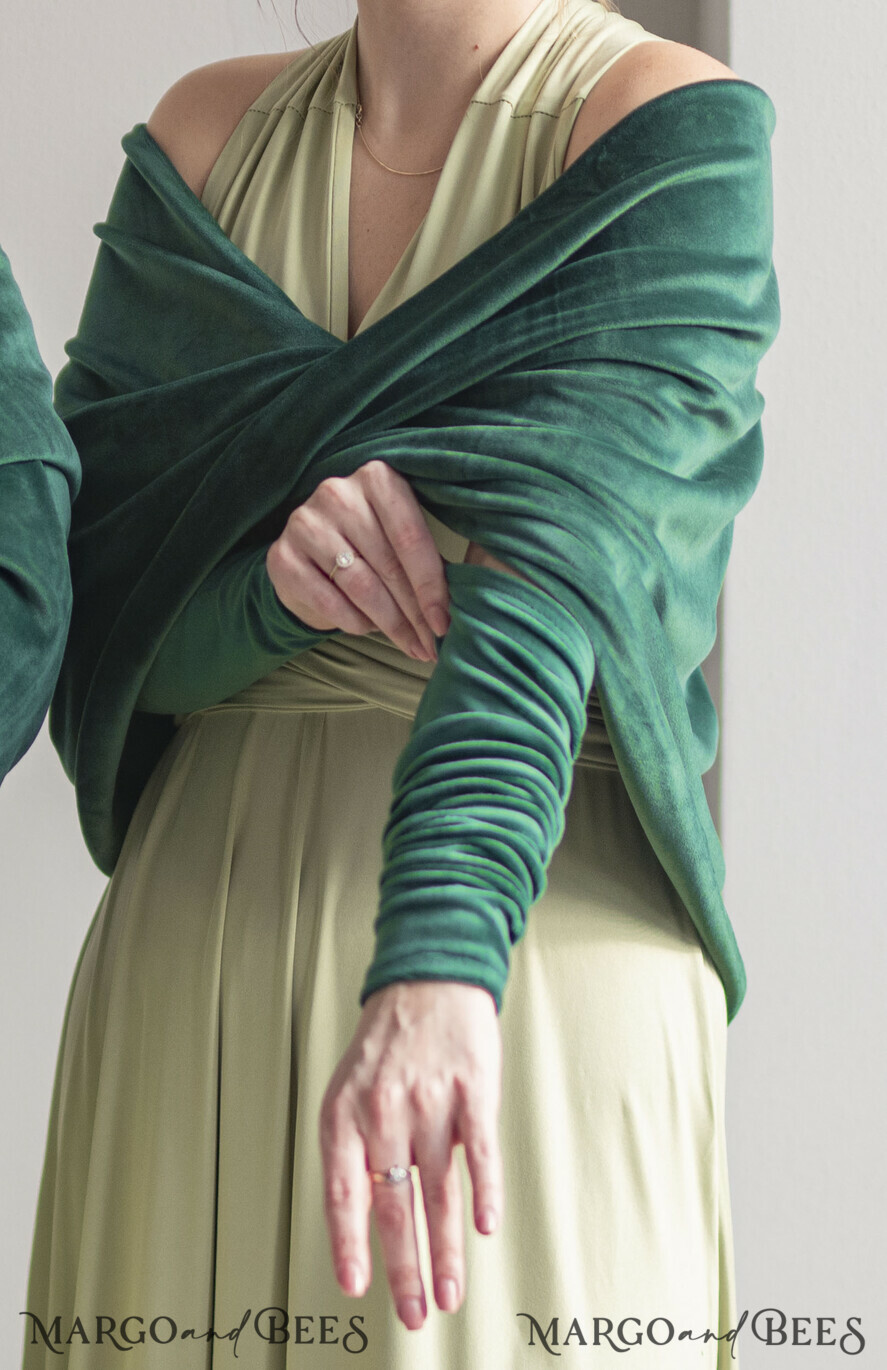 BRIDE bolero, robes, garter WEDDING BOLERO & SHRUGS emerald green velvet bolero with sleeves for bridesmaid, Wedding dress topper for maid of honour, cover for wedding dress, perfect white wedding bolero, velvet wedding bolero