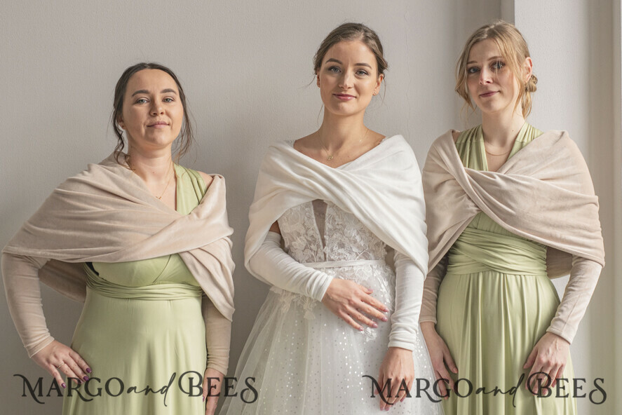 BRIDE bolero, robes, garter WEDDING BOLERO & SHRUGS beige velvet bolero with sleeves for bridesmaid, Wedding dress topper for maid of honour, cover for wedding dress, perfect white wedding bolero, velvet wedding bolero