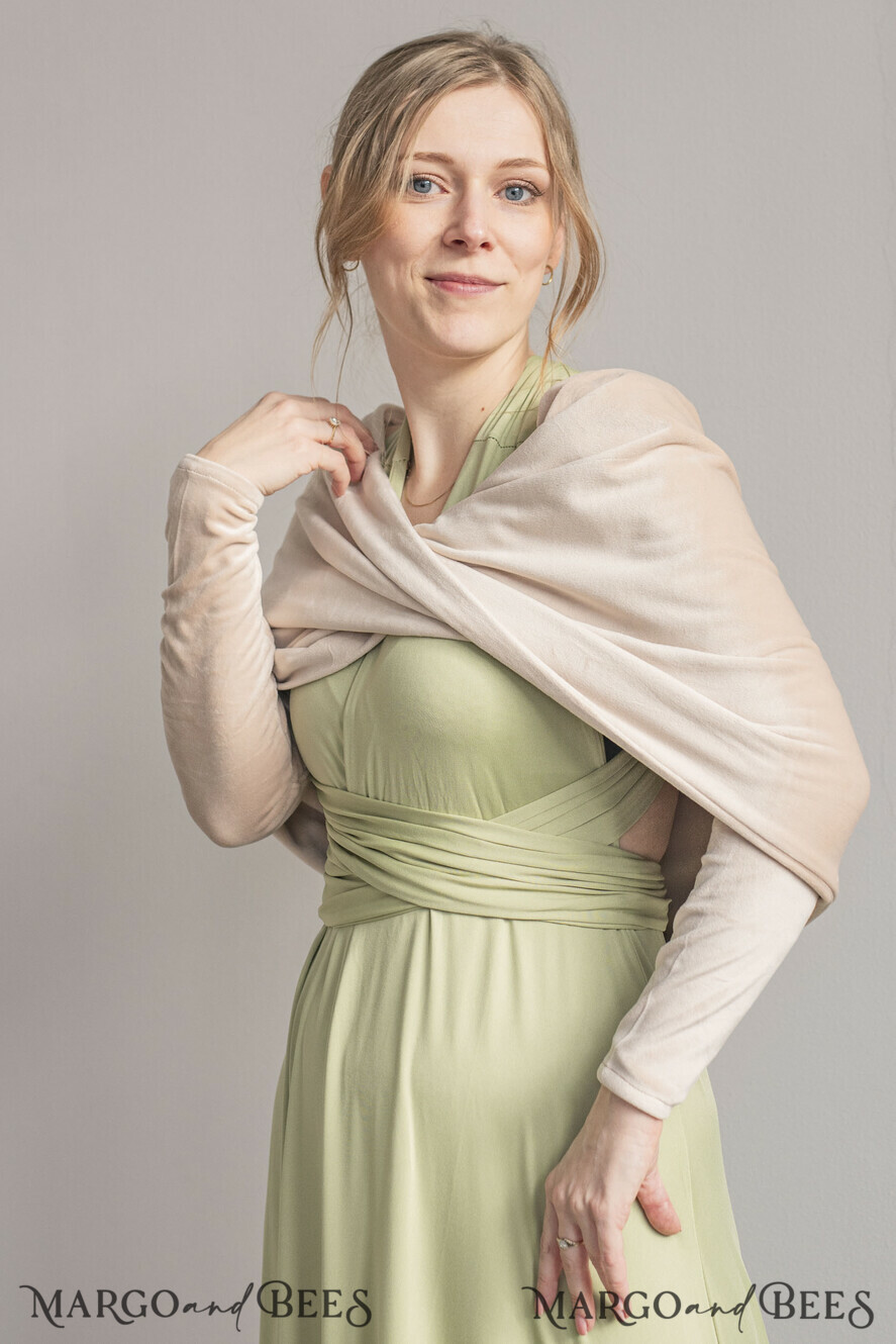 BRIDE bolero, robes, garter WEDDING BOLERO & SHRUGS beige velvet bolero with sleeves for bridesmaid, Wedding dress topper for maid of honour, cover for wedding dress, perfect white wedding bolero, velvet wedding bolero