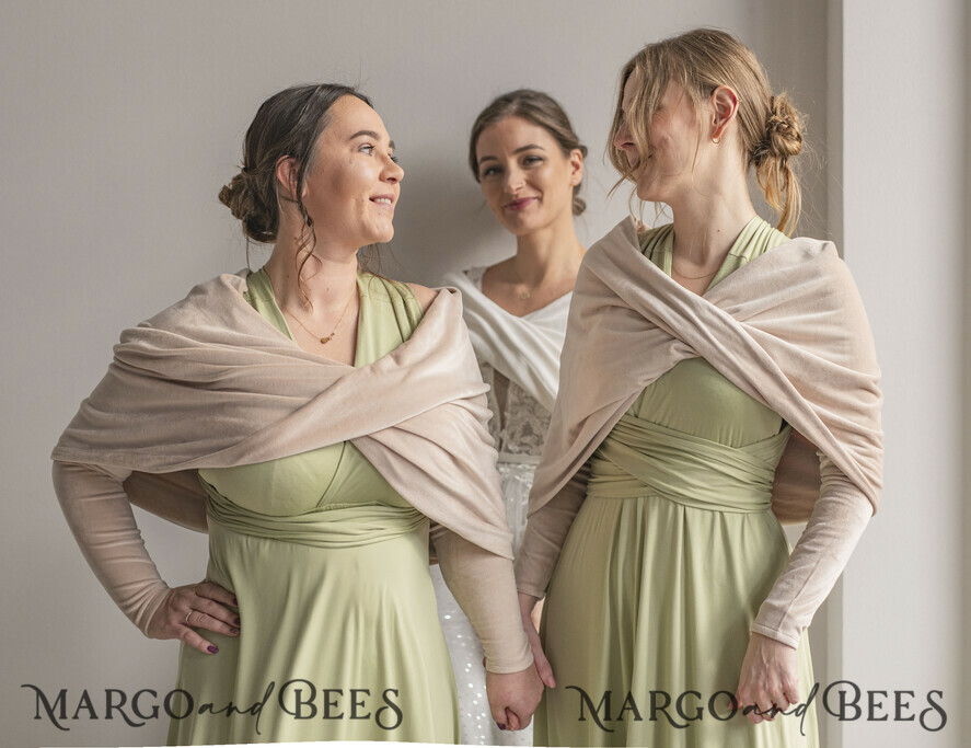 BRIDE bolero, robes, garter WEDDING BOLERO & SHRUGS beige velvet bolero with sleeves for bridesmaid, Wedding dress topper for maid of honour, cover for wedding dress, perfect white wedding bolero, velvet wedding bolero