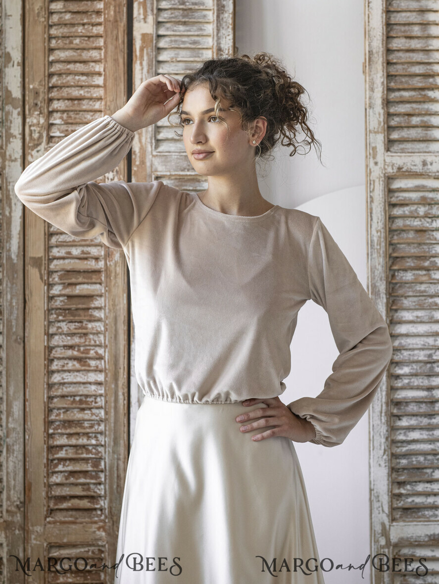 BRIDE bolero, robes, garter WEDDING BOLERO & SHRUGS Gold Sequin Wedding Bolero – Glamorous Long Sleeve Topper for Brides, Perfect for Autumn Weddings, New Year’s Eve Parties & Quinceañera Celebrations