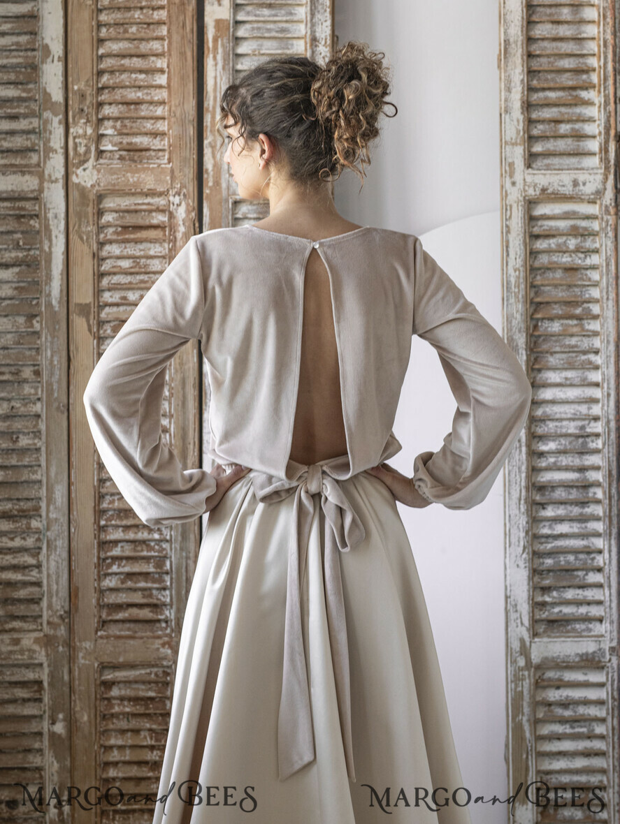 BRIDE bolero, robes, garter WEDDING BOLERO & SHRUGS Gold Sequin Wedding Bolero – Glamorous Long Sleeve Topper for Brides, Perfect for Autumn Weddings, New Year’s Eve Parties & Quinceañera Celebrations