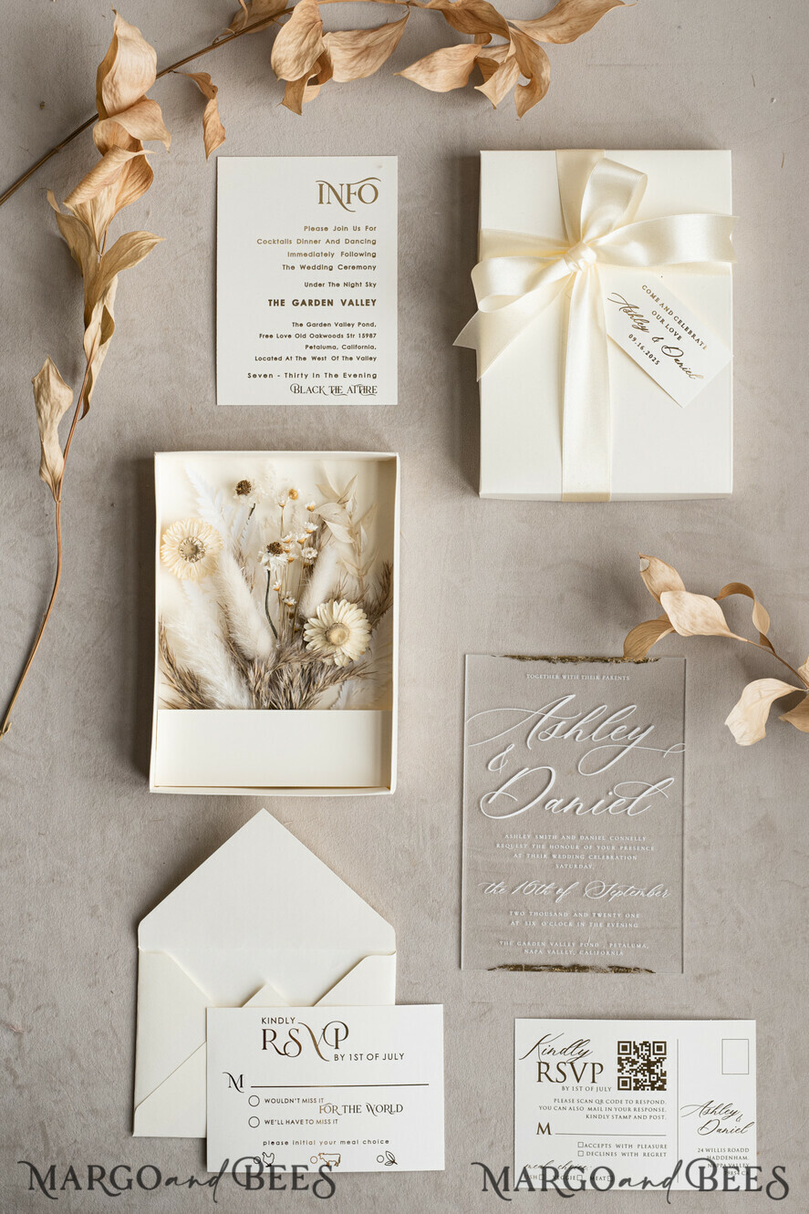 WEDDING INVITATIONS Invitations for VIP/ boxed Invites for Parents Natural Dried Flowers Wedding Invitations in velvet box, Plexi Glamour Boxed Wedding Invitation Suite Luxury, Romantic Velvet Wedding Cards, Bespoke Golden Invites