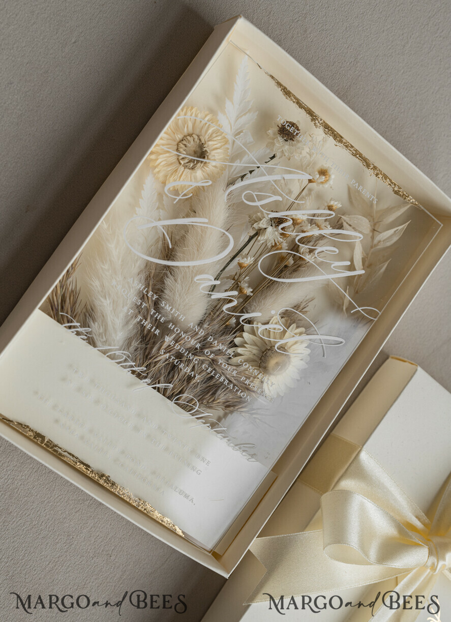 WEDDING INVITATIONS Invitations for VIP/ boxed Invites for Parents Natural Dried Flowers Wedding Invitations in velvet box, Plexi Glamour Boxed Wedding Invitation Suite Luxury, Romantic Velvet Wedding Cards, Bespoke Golden Invites