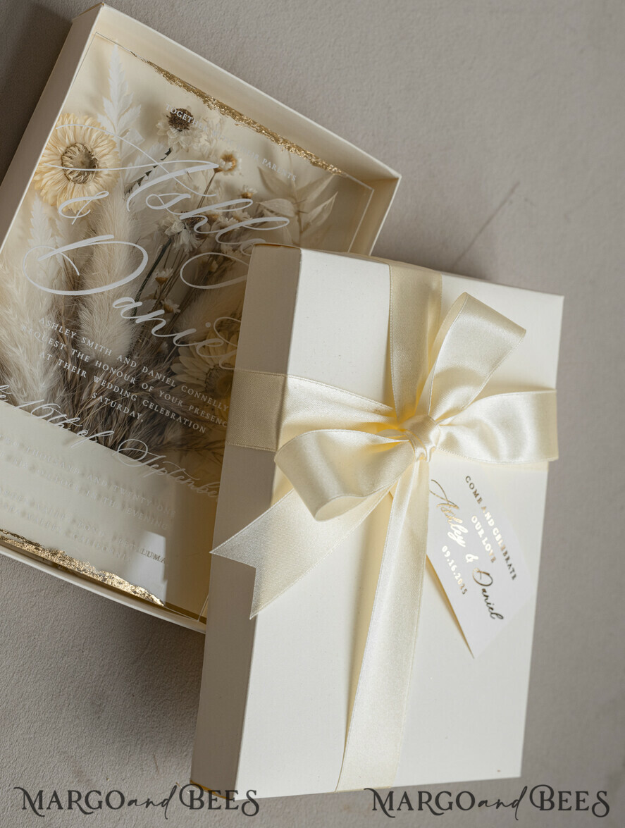 WEDDING INVITATIONS Invitations for VIP/ boxed Invites for Parents Natural Dried Flowers Wedding Invitations in velvet box, Plexi Glamour Boxed Wedding Invitation Suite Luxury, Romantic Velvet Wedding Cards, Bespoke Golden Invites