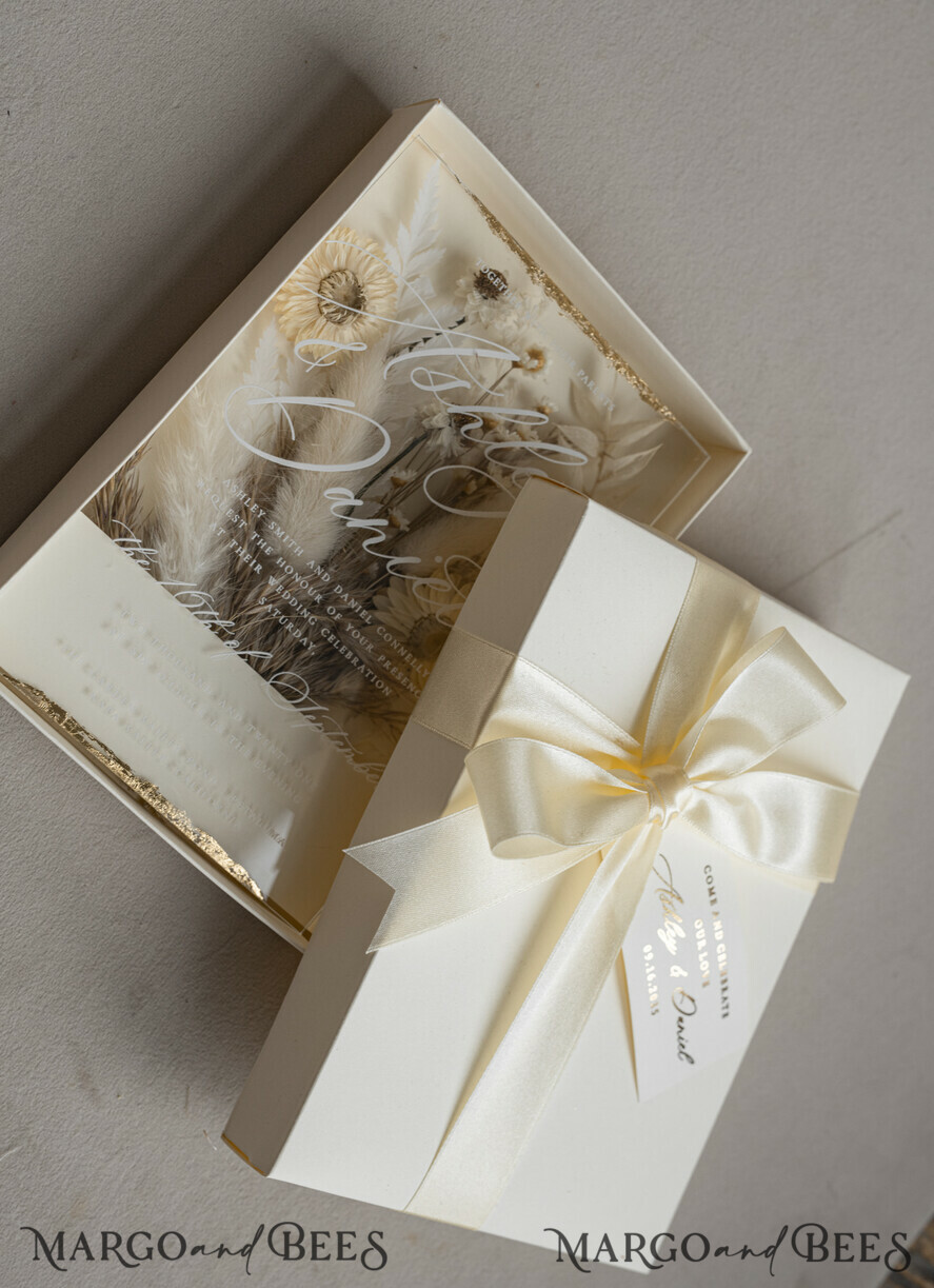WEDDING INVITATIONS Invitations for VIP/ boxed Invites for Parents Natural Dried Flowers Wedding Invitations in velvet box, Plexi Glamour Boxed Wedding Invitation Suite Luxury, Romantic Velvet Wedding Cards, Bespoke Golden Invites