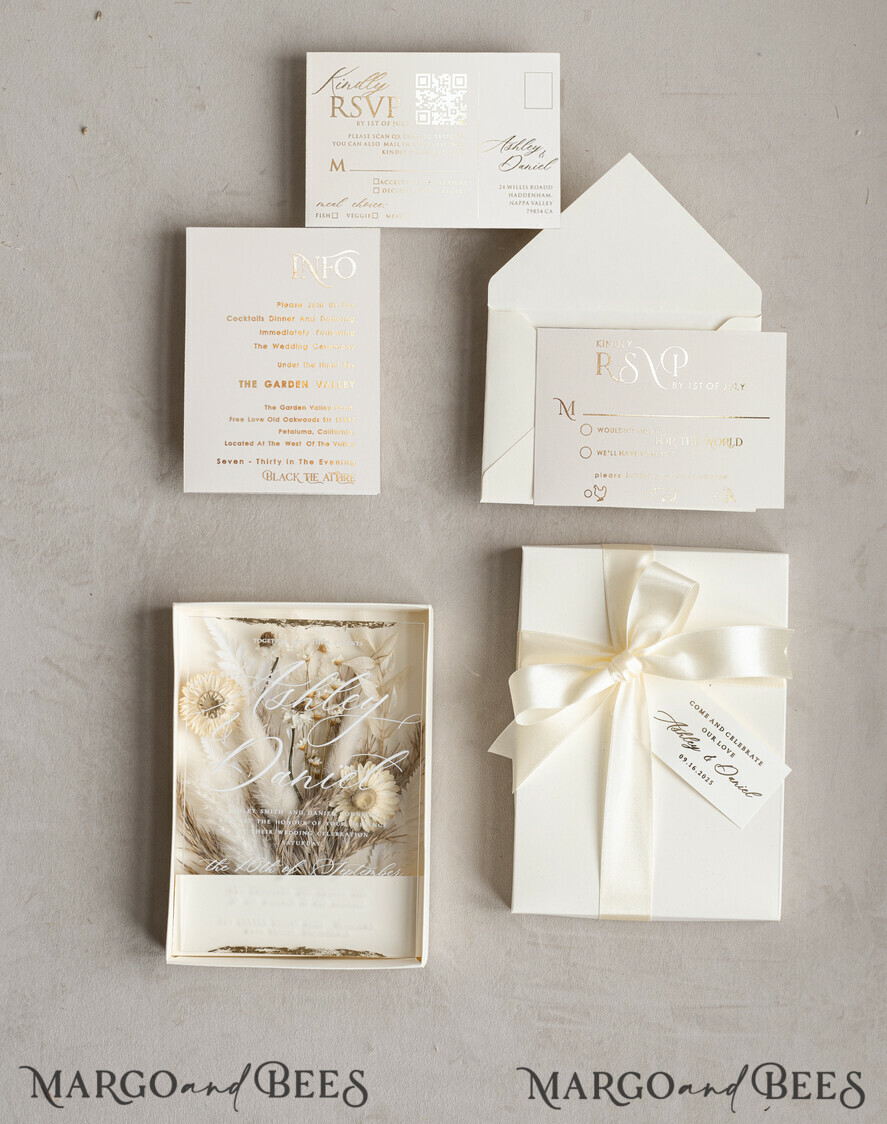 WEDDING INVITATIONS Invitations for VIP/ boxed Invites for Parents Natural Dried Flowers Wedding Invitations in velvet box, Plexi Glamour Boxed Wedding Invitation Suite Luxury, Romantic Velvet Wedding Cards, Bespoke Golden Invites