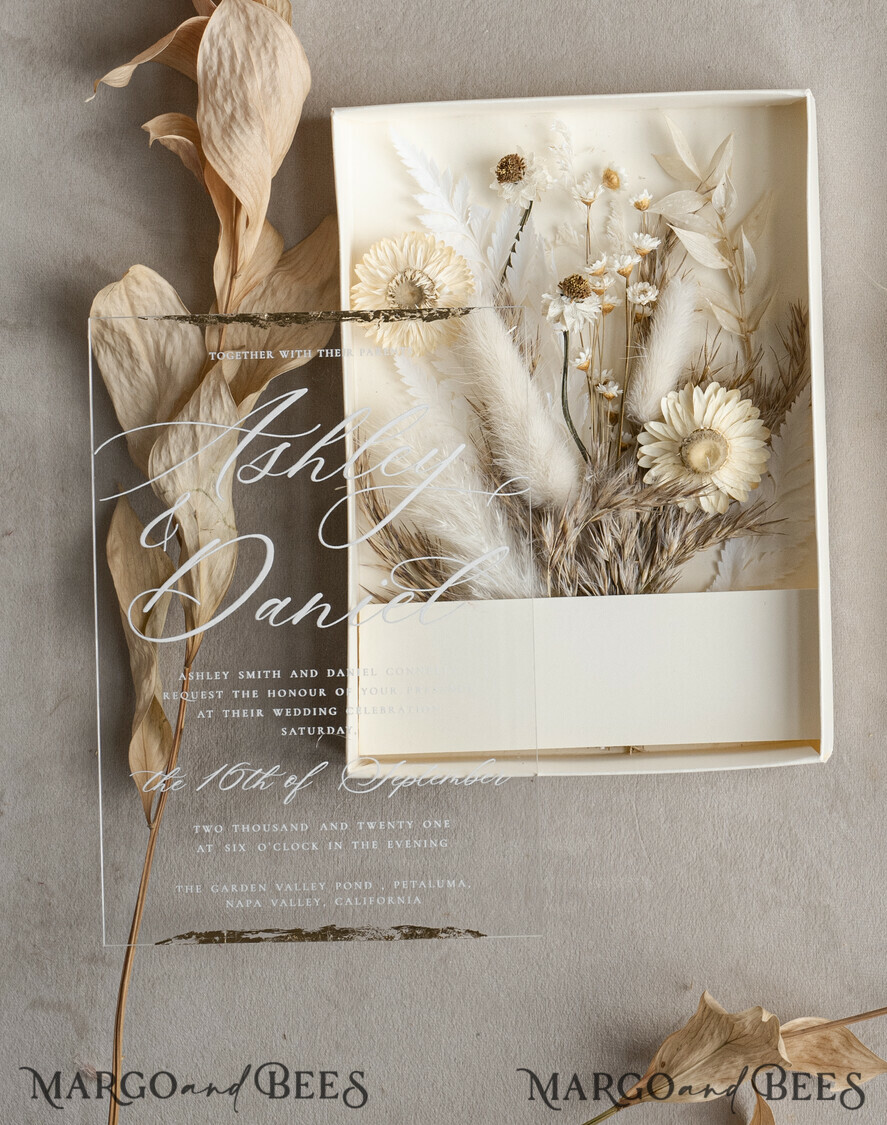 WEDDING INVITATIONS Invitations for VIP/ boxed Invites for Parents Natural Dried Flowers Wedding Invitations in velvet box, Plexi Glamour Boxed Wedding Invitation Suite Luxury, Romantic Velvet Wedding Cards, Bespoke Golden Invites
