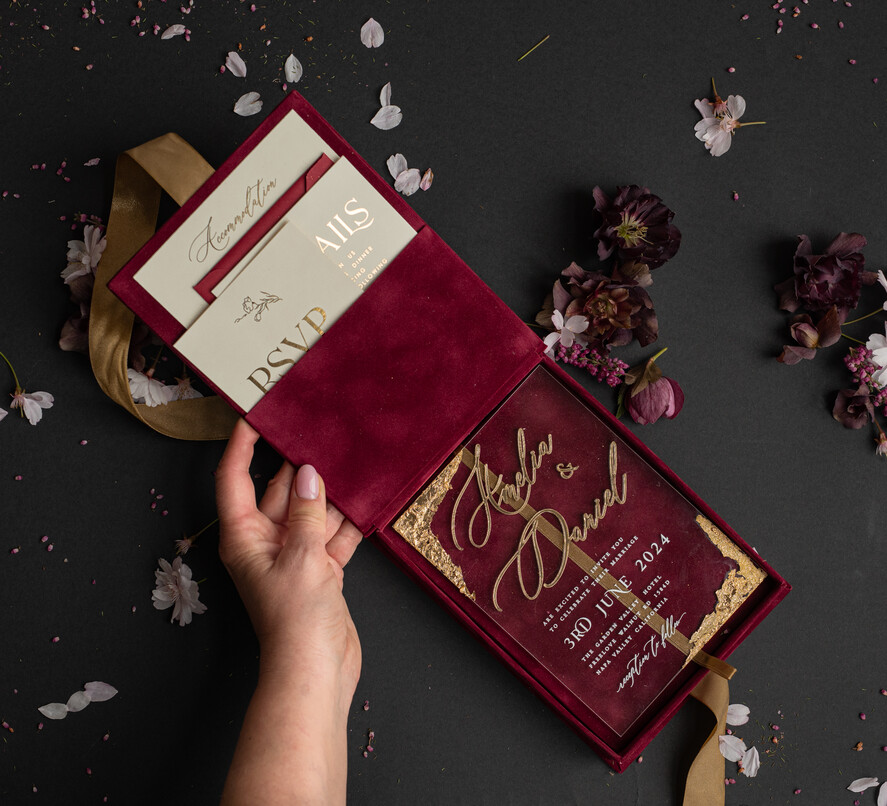 WEDDING INVITATIONS Invitations for VIP/ boxed Invites for Parents Burgundy Boxed Wedding Invitation set ,3D Golden Plexi Wedding Invitation Suite Luxury Box, Elegant Boho Velvet Wedding Cards, Bespoke Golden Invites