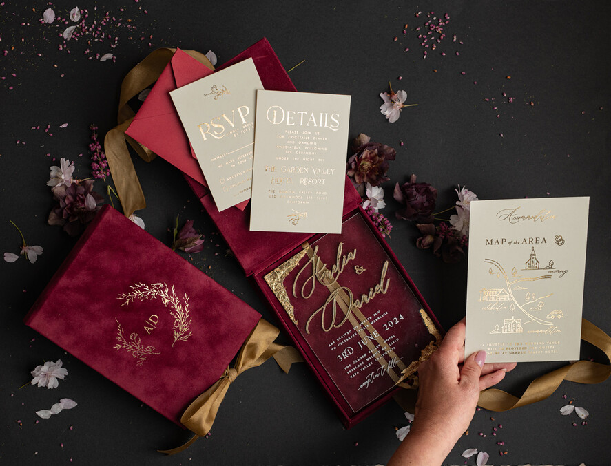 WEDDING INVITATIONS Invitations for VIP/ boxed Invites for Parents Burgundy Boxed Wedding Invitation set ,3D Golden Plexi Wedding Invitation Suite Luxury Box, Elegant Boho Velvet Wedding Cards, Bespoke Golden Invites