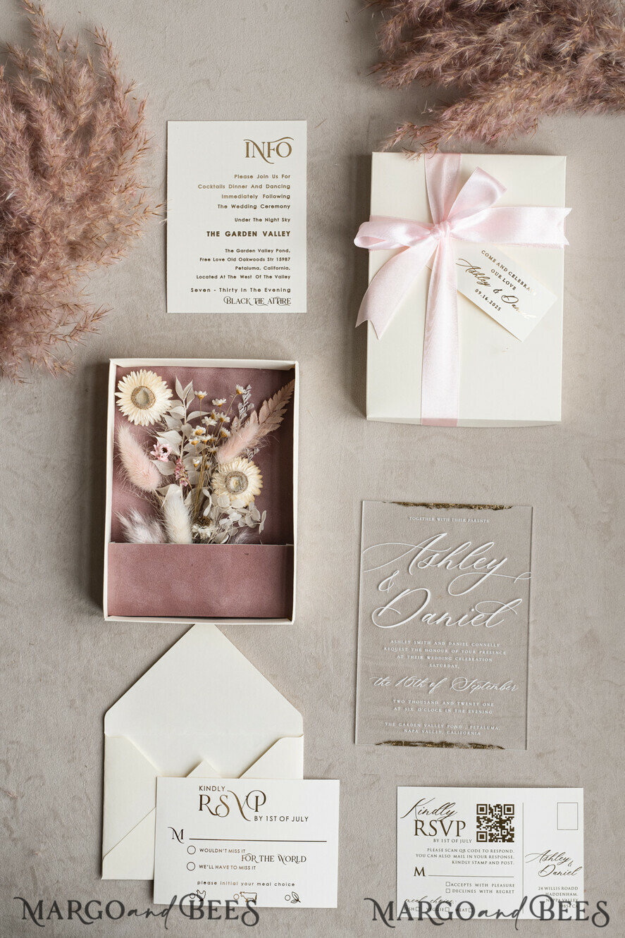 HOCHZEITS EINLADUNGEN Einladungen für VIP/ Boxeinladungen für Eltern Natürliche getrocknete Blumen Hochzeitskarten in Samtbox, Plexi Glamour Box Hochzeits-Einladungssuite Luxus, romantische Samt-Hochzeitseinladungen, maßgeschneiderte goldene Einladungen.