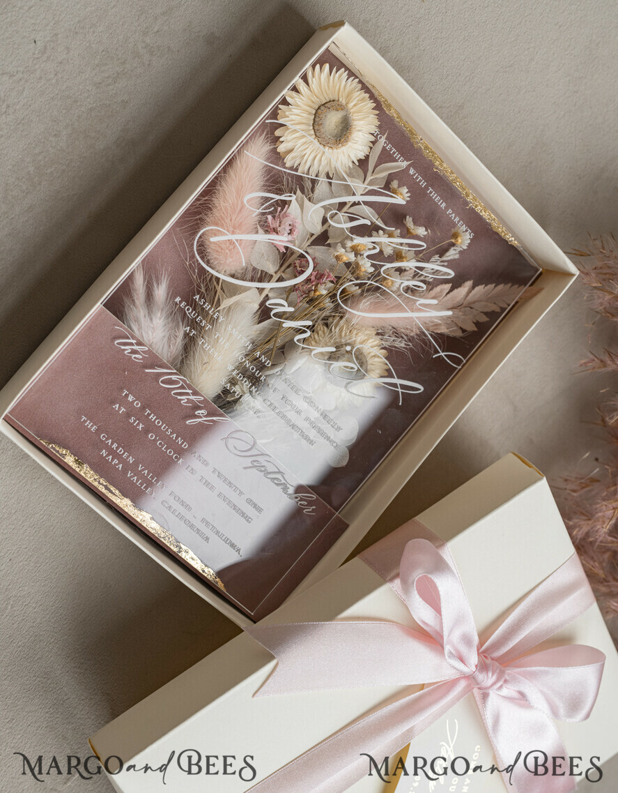 HOCHZEITS EINLADUNGEN Einladungen für VIP/ Boxeinladungen für Eltern Natürliche getrocknete Blumen Hochzeitskarten in Samtbox, Plexi Glamour Box Hochzeits-Einladungssuite Luxus, romantische Samt-Hochzeitseinladungen, maßgeschneiderte goldene Einladungen.