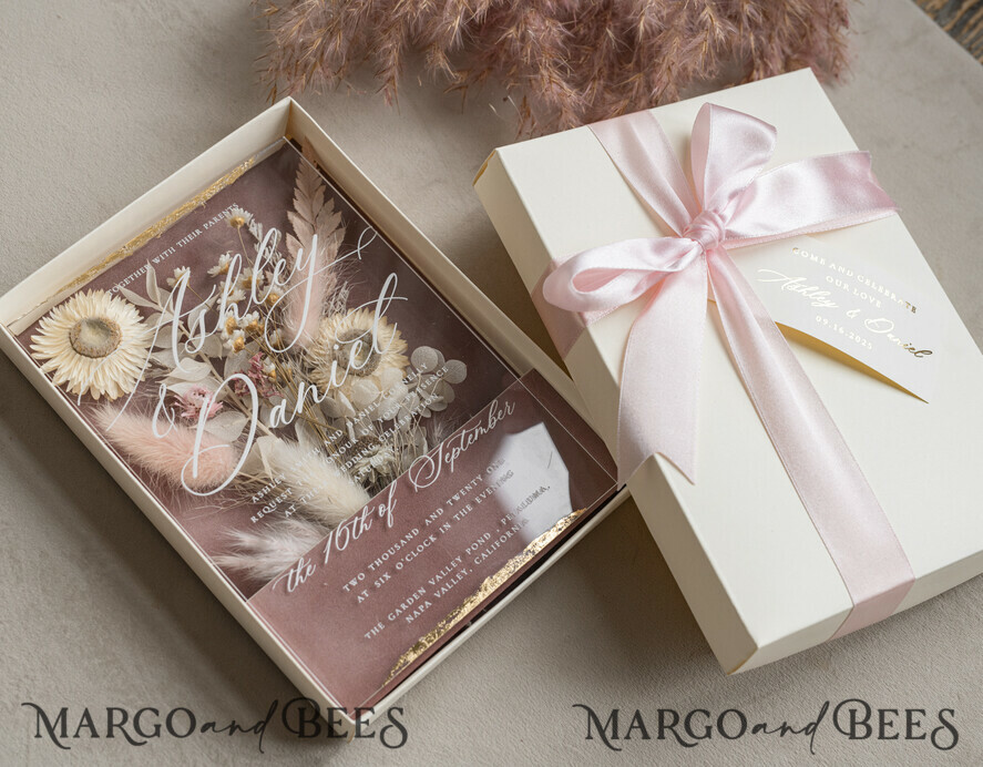 HOCHZEITS EINLADUNGEN Einladungen für VIP/ Boxeinladungen für Eltern Natürliche getrocknete Blumen Hochzeitskarten in Samtbox, Plexi Glamour Box Hochzeits-Einladungssuite Luxus, romantische Samt-Hochzeitseinladungen, maßgeschneiderte goldene Einladungen.