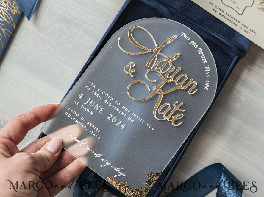 WEDDING INVITATIONS Invitations for VIP/ boxed Invites for Parents Vip Navy Blue Gold Foil Wedding Invitations in velvet box, Plexi Glamour Wedding Invitation Suite Luxury Box, Romantic Velvet Wedding Cards, Bespoke Golden Invites