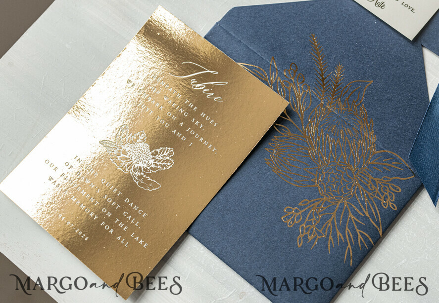 WEDDING INVITATIONS Invitations for VIP/ boxed Invites for Parents Vip Navy Blue Gold Foil Wedding Invitations in velvet box, Plexi Glamour Wedding Invitation Suite Luxury Box, Romantic Velvet Wedding Cards, Bespoke Golden Invites