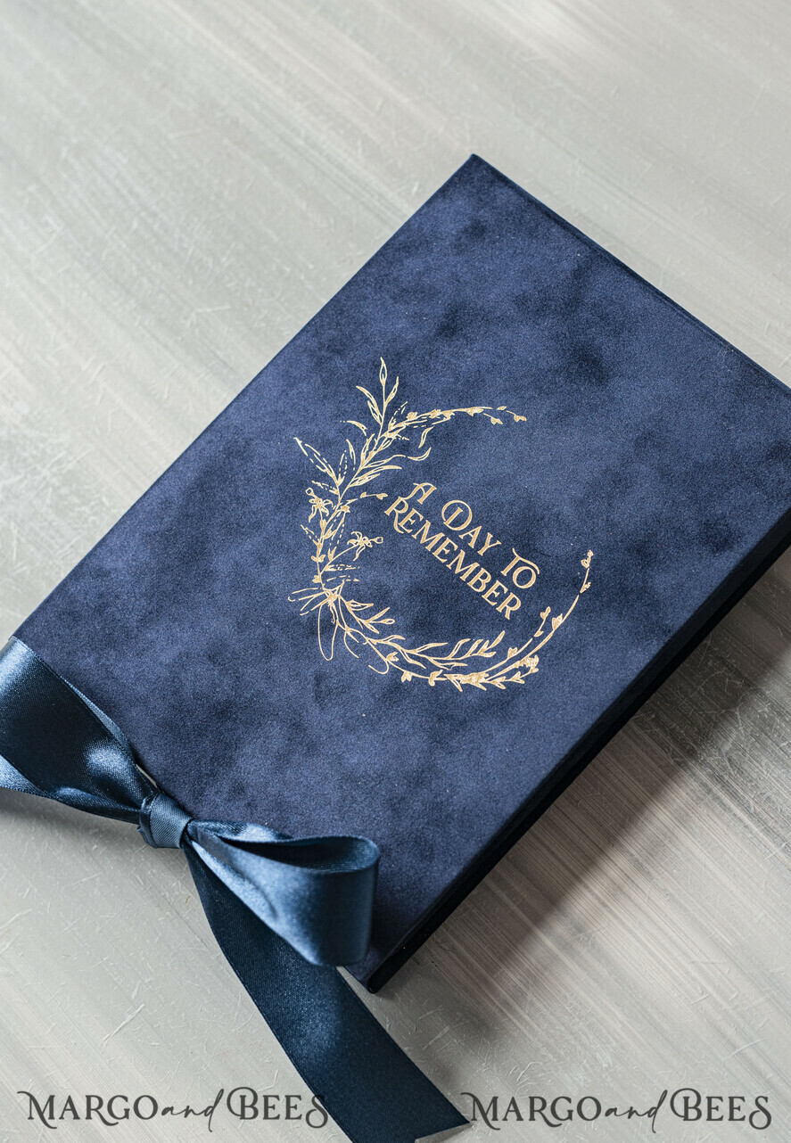 WEDDING INVITATIONS Invitations for VIP/ boxed Invites for Parents Vip Navy Blue Gold Foil Wedding Invitations in velvet box, Plexi Glamour Wedding Invitation Suite Luxury Box, Romantic Velvet Wedding Cards, Bespoke Golden Invites