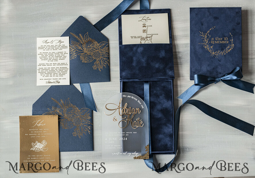 WEDDING INVITATIONS Invitations for VIP/ boxed Invites for Parents Vip Navy Blue Gold Foil Wedding Invitations in velvet box, Plexi Glamour Wedding Invitation Suite Luxury Box, Romantic Velvet Wedding Cards, Bespoke Golden Invites