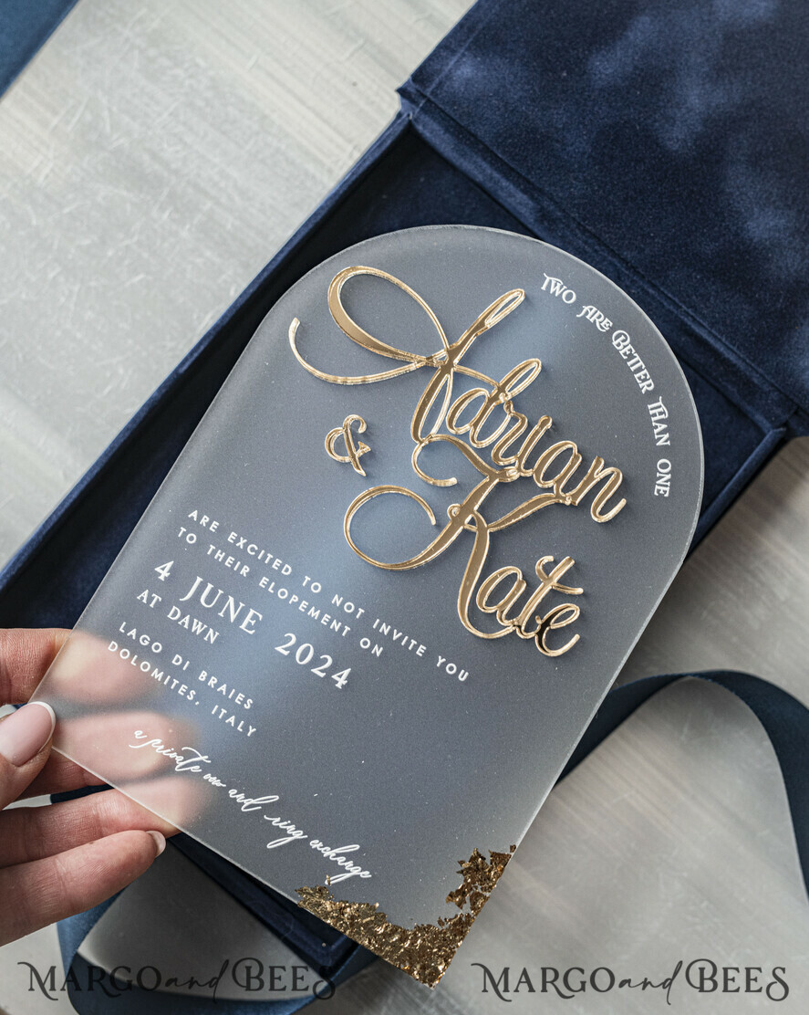 WEDDING INVITATIONS Invitations for VIP/ boxed Invites for Parents Vip Navy Blue Gold Foil Wedding Invitations in velvet box, Plexi Glamour Wedding Invitation Suite Luxury Box, Romantic Velvet Wedding Cards, Bespoke Golden Invites