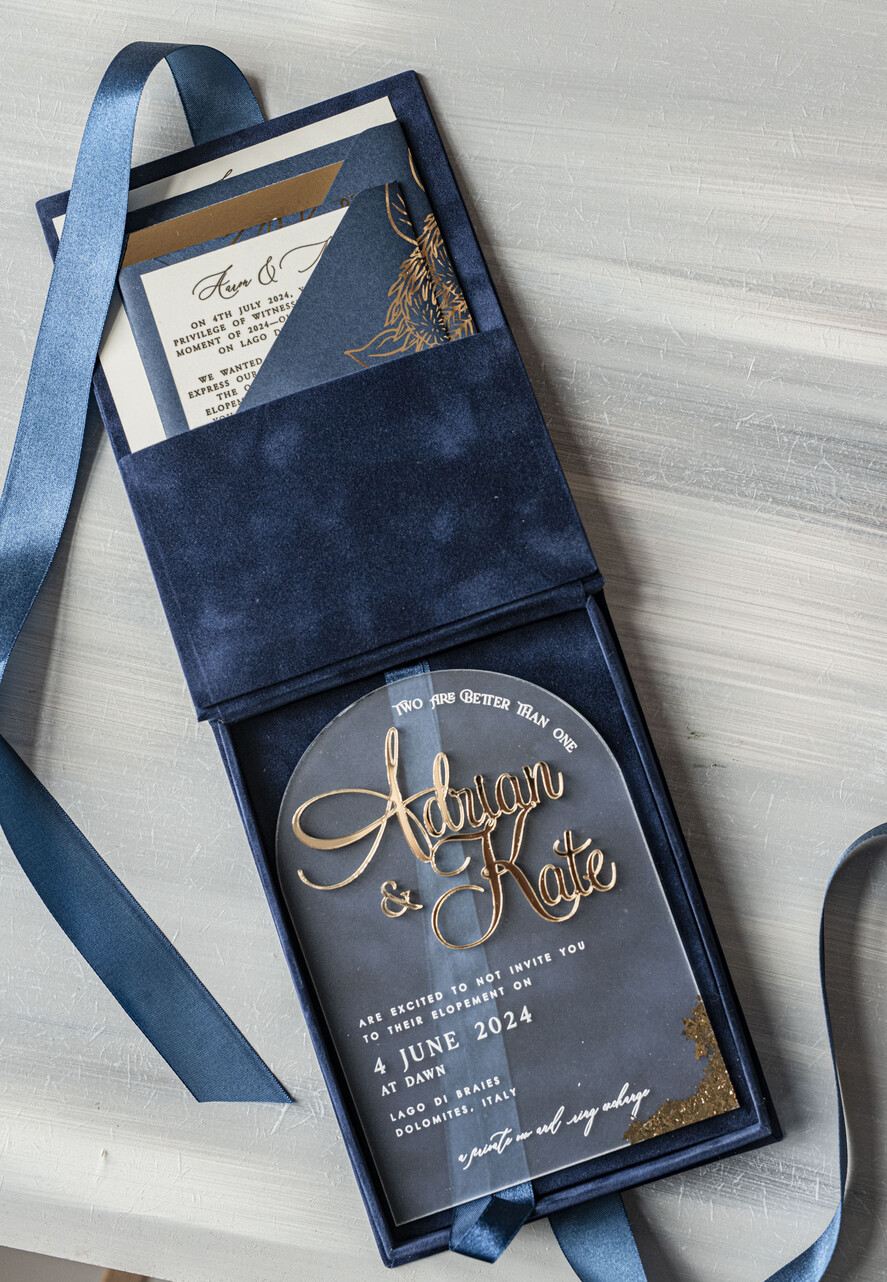 WEDDING INVITATIONS Invitations for VIP/ boxed Invites for Parents Vip Navy Blue Gold Foil Wedding Invitations in velvet box, Plexi Glamour Wedding Invitation Suite Luxury Box, Romantic Velvet Wedding Cards, Bespoke Golden Invites