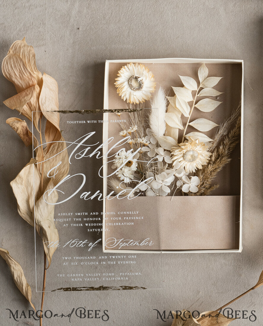 WEDDING INVITATIONS Invitations for VIP/ boxed Invites for Parents Natural Dried Flowers Wedding Invitations in velvet box, Plexi Glamour Boxed Wedding Invitation Suite Luxury, Romantic Velvet Wedding Cards, Bespoke Golden Invites