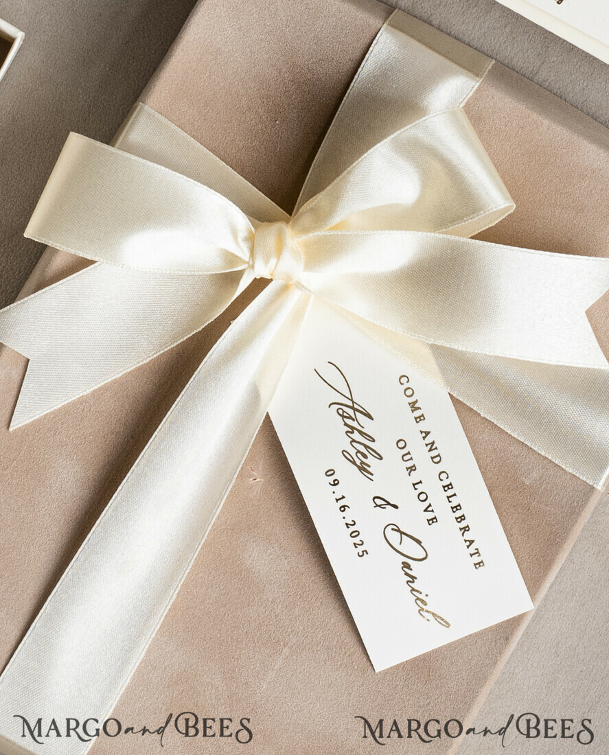 WEDDING INVITATIONS Invitations for VIP/ boxed Invites for Parents Natural Dried Flowers Wedding Invitations in velvet box, Plexi Glamour Boxed Wedding Invitation Suite Luxury, Romantic Velvet Wedding Cards, Bespoke Golden Invites